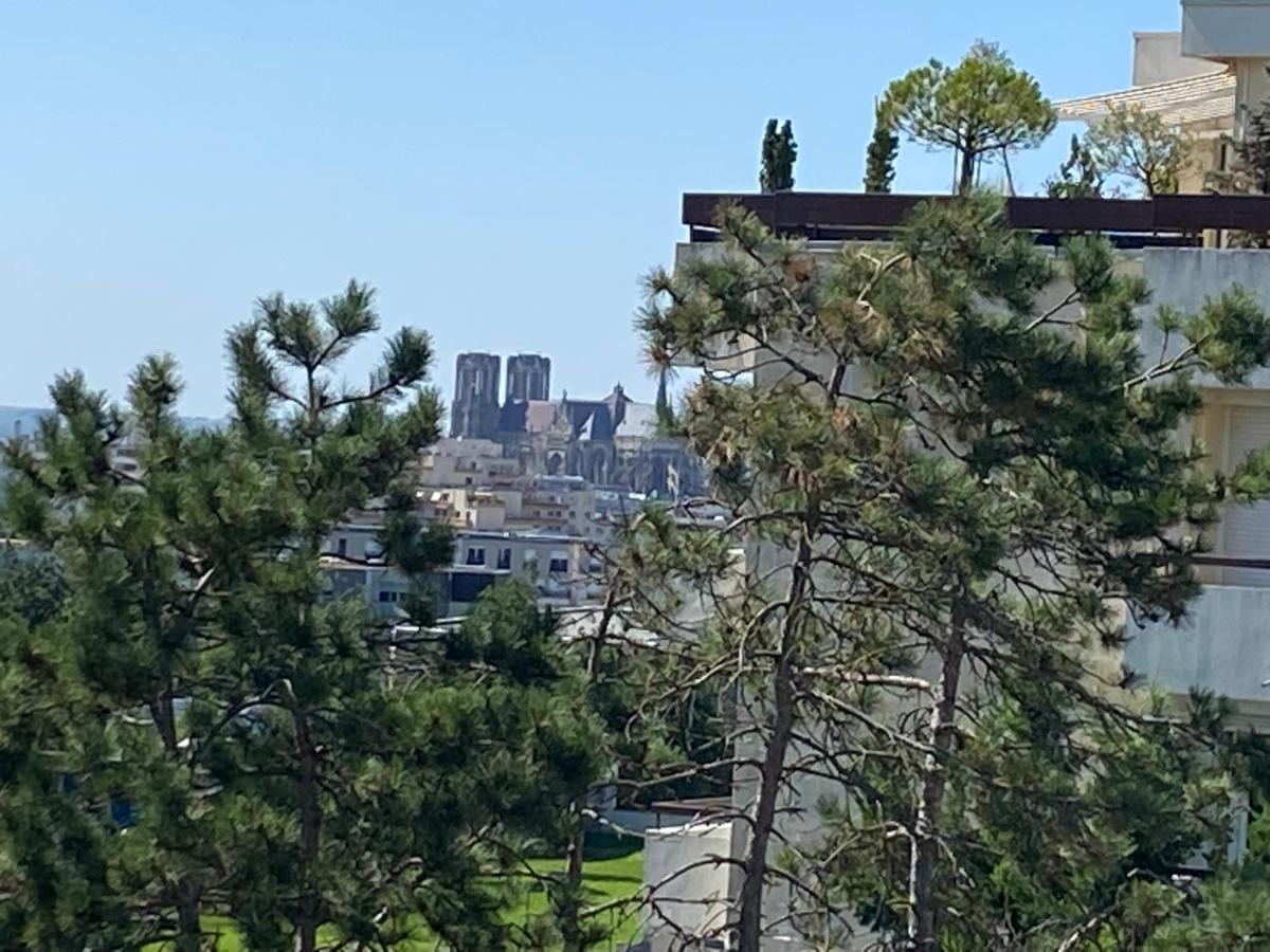 Le Mun-T2, 60M2, Balcons, Parking, Wifi, Linge, Produits, Face A La Gerdarmerie, Vue Cathedrale Reims Buitenkant foto
