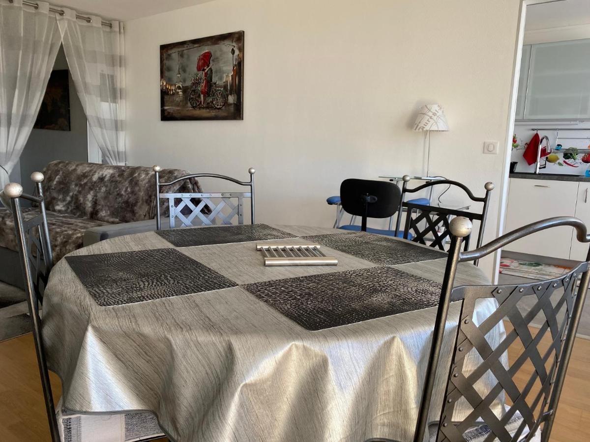 Le Mun-T2, 60M2, Balcons, Parking, Wifi, Linge, Produits, Face A La Gerdarmerie, Vue Cathedrale Reims Buitenkant foto