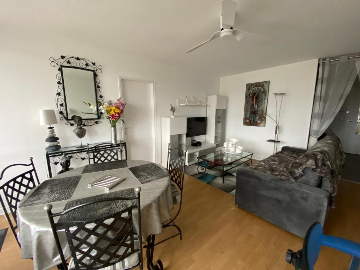 Le Mun-T2, 60M2, Balcons, Parking, Wifi, Linge, Produits, Face A La Gerdarmerie, Vue Cathedrale Reims Buitenkant foto
